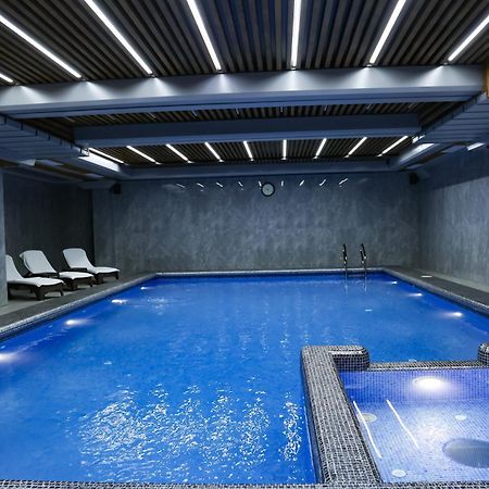 Mir Luxe Plaza Hotell Tasjkent Exteriör bild