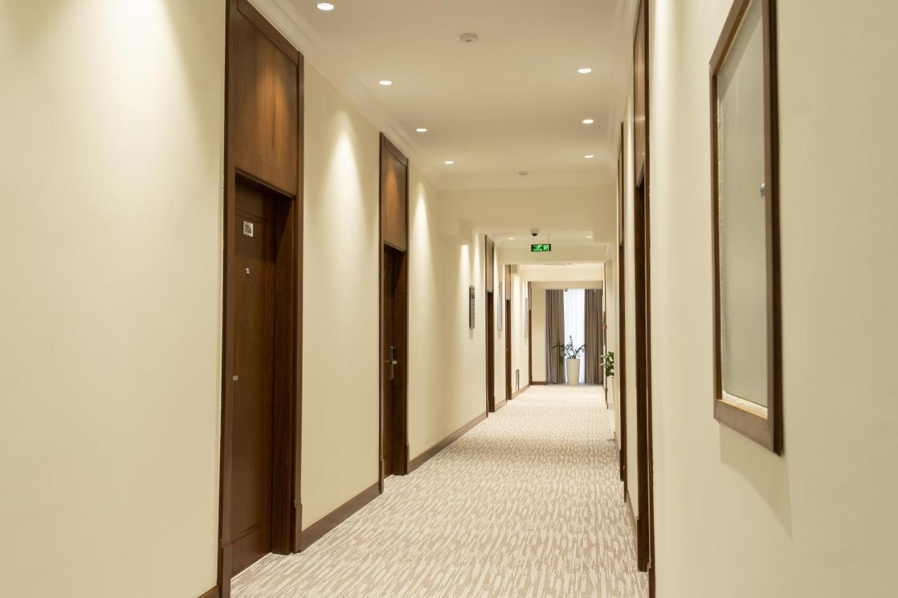 Mir Luxe Plaza Hotell Tasjkent Exteriör bild