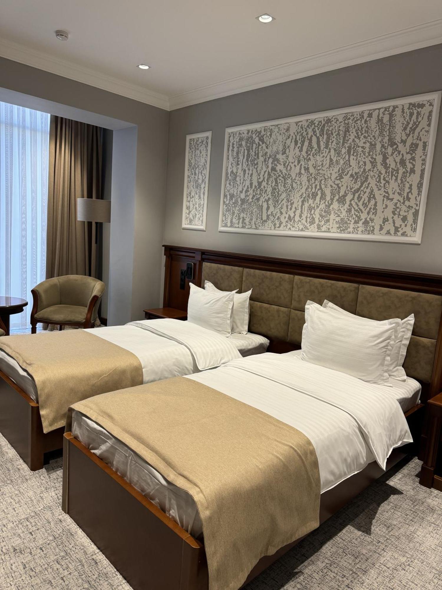 Mir Luxe Plaza Hotell Tasjkent Exteriör bild