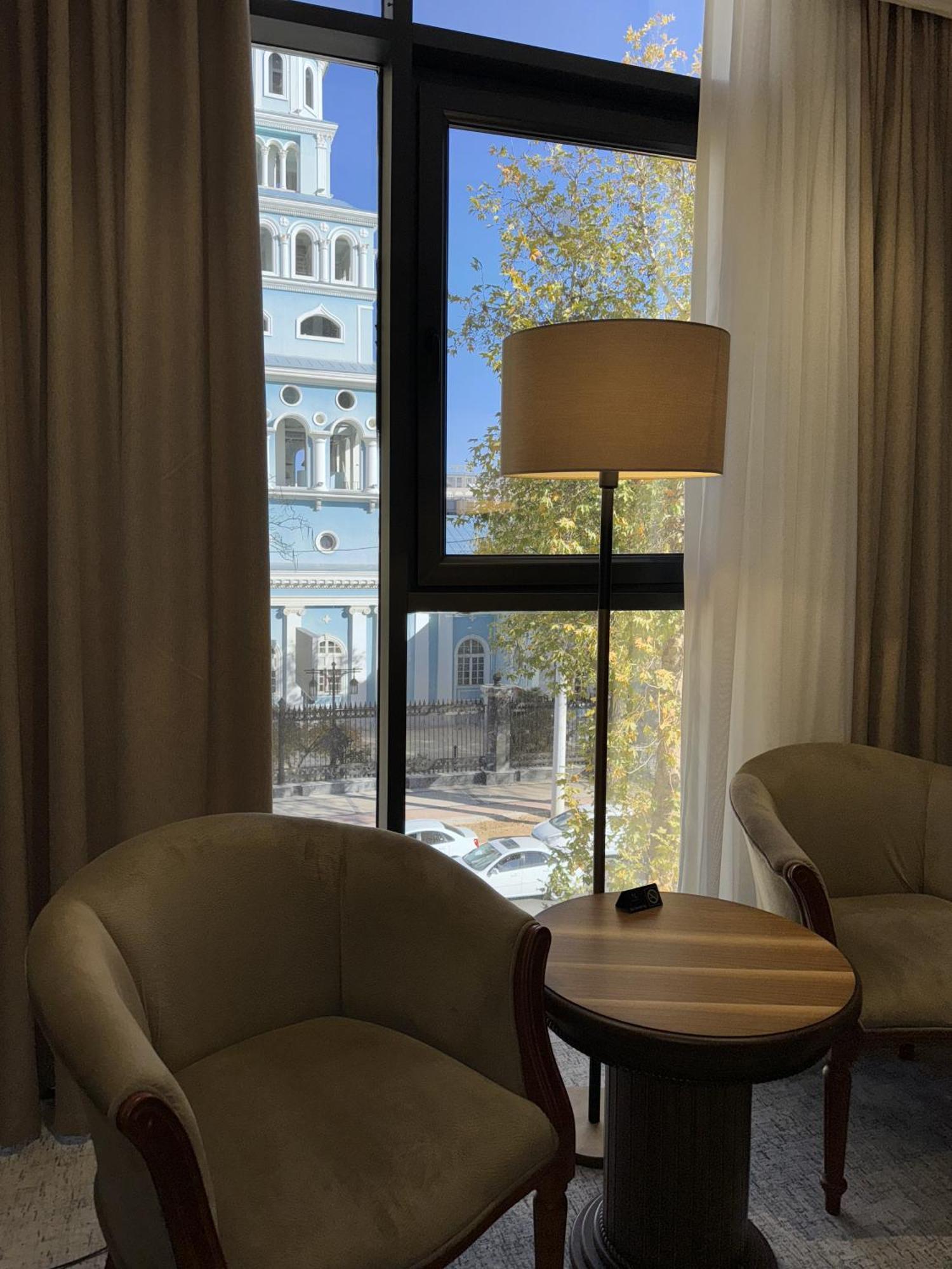 Mir Luxe Plaza Hotell Tasjkent Exteriör bild