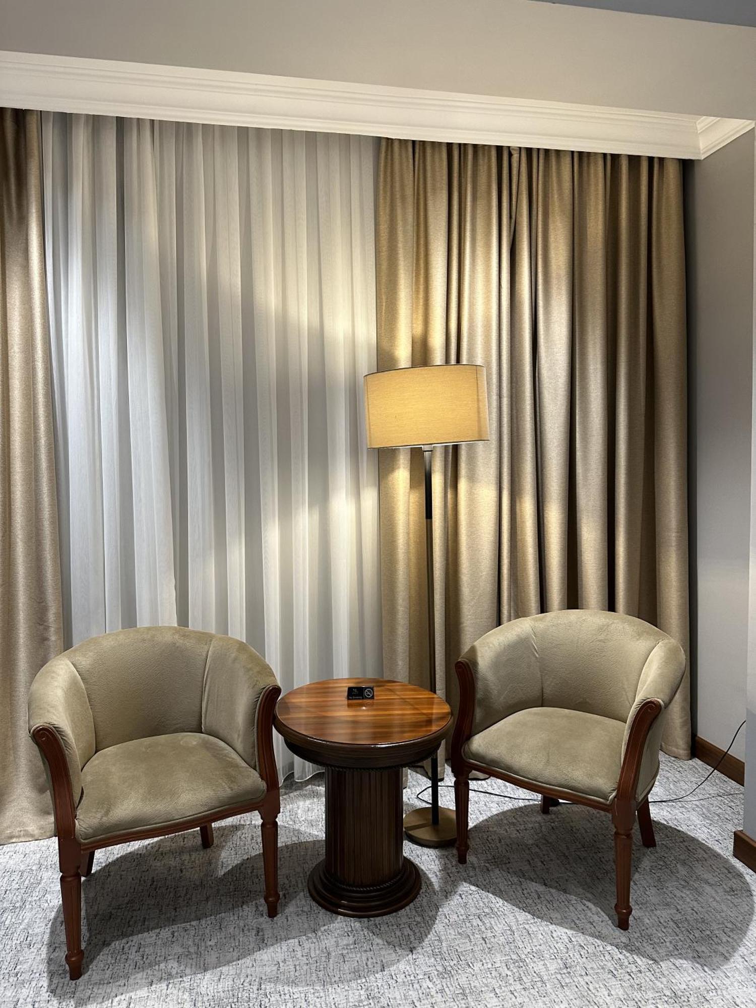 Mir Luxe Plaza Hotell Tasjkent Exteriör bild
