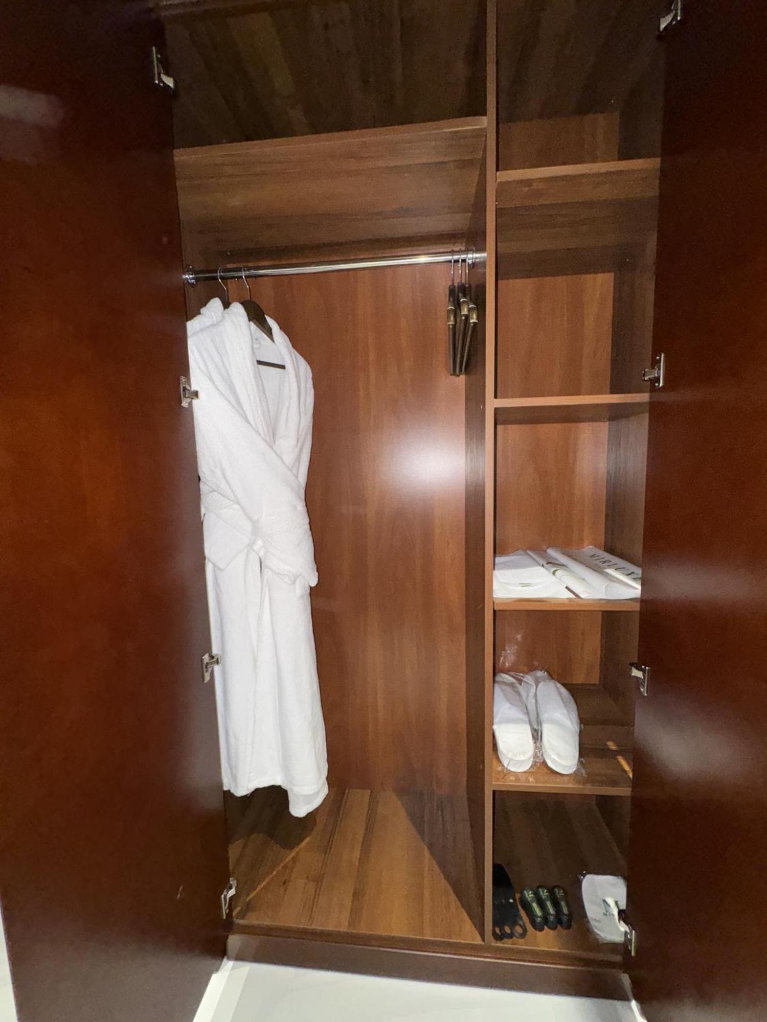 Mir Luxe Plaza Hotell Tasjkent Exteriör bild