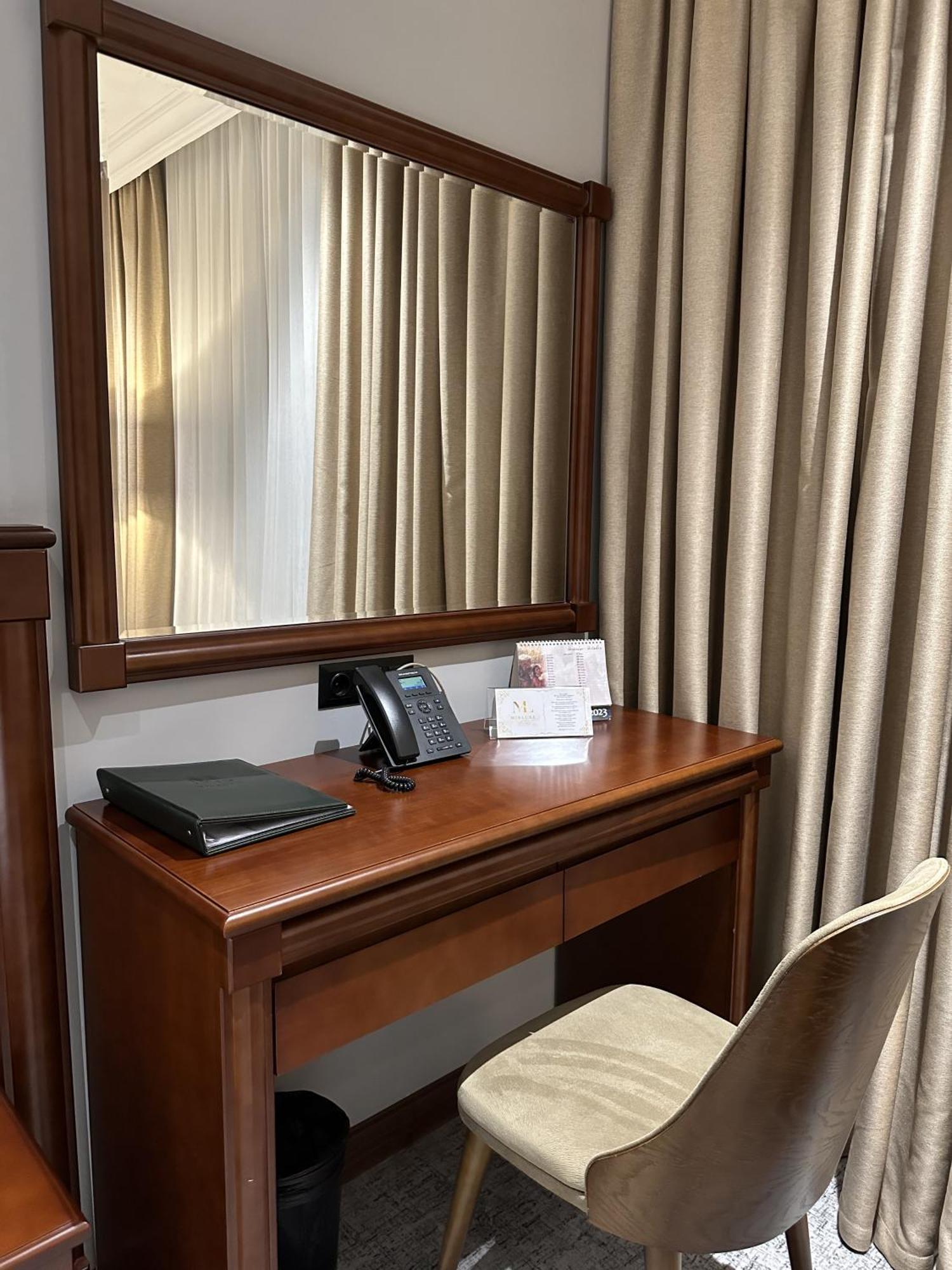 Mir Luxe Plaza Hotell Tasjkent Exteriör bild
